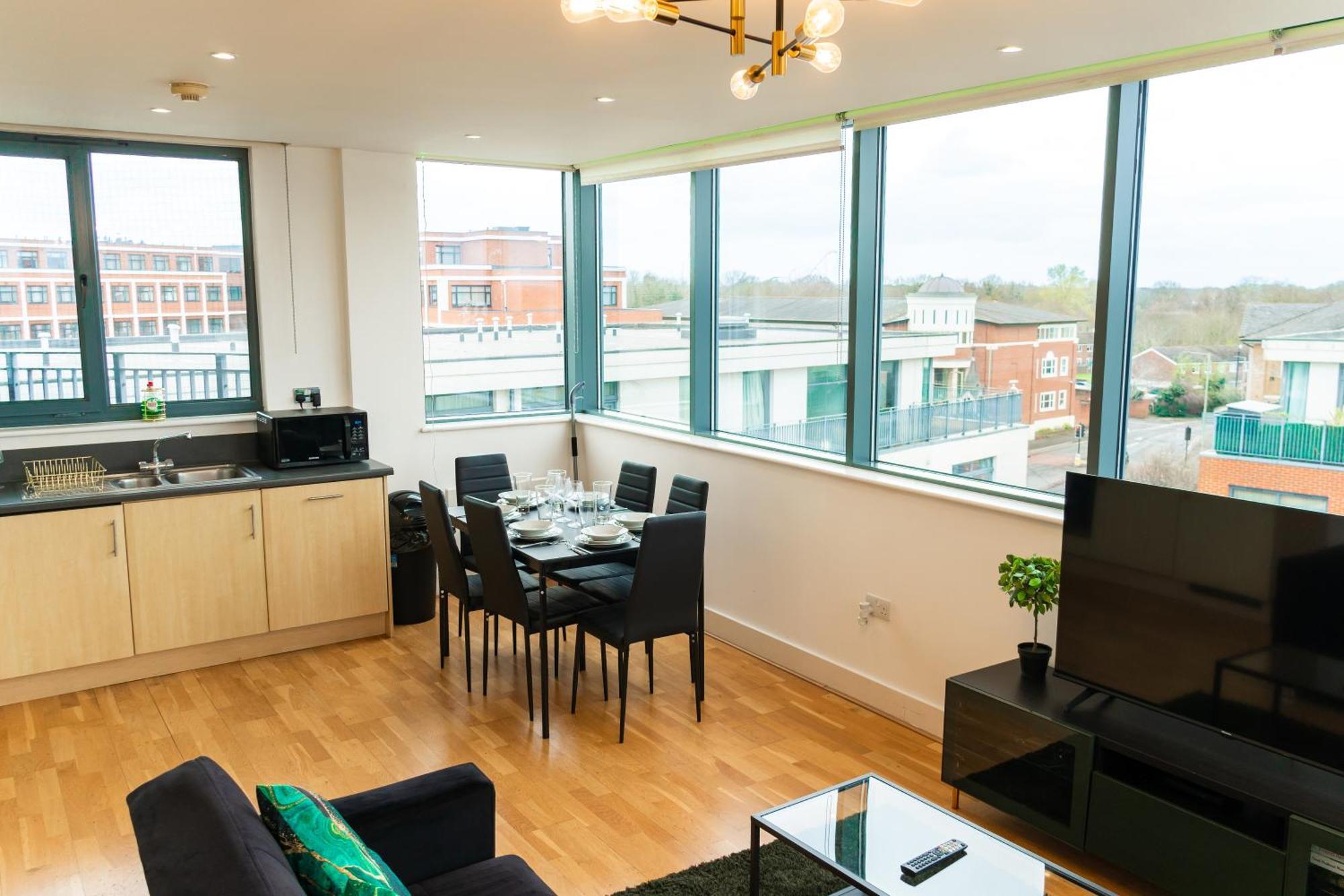 The Regency Suite - Modern 2-Bed 1-Bath Apartment Chertsey Bagian luar foto